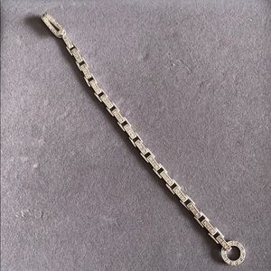 Costume tennis bracelet